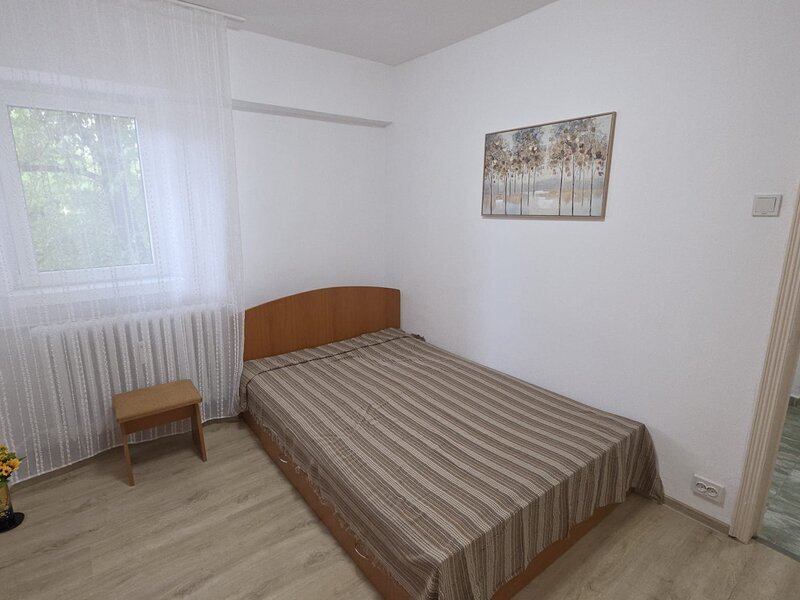 Basarabia, bd. Chisinau, aproape de Stadionul National, semistradal, ocazie