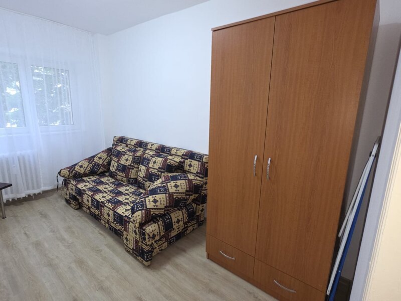 Basarabia, bd. Chisinau, aproape de Stadionul National, semistradal, ocazie